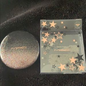 MAC holiday 2019 highlighter BNIB